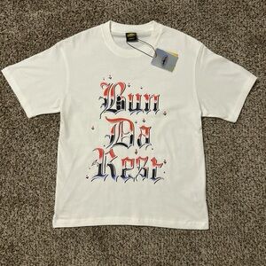 White Graphic Streetwear T-Shirt – Size Medium – New